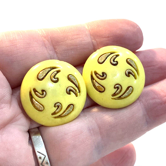 Vintage Selini clip on earrings retro 1970's yellow & goldtone buttons 1" rounds - Picture 4 of 4